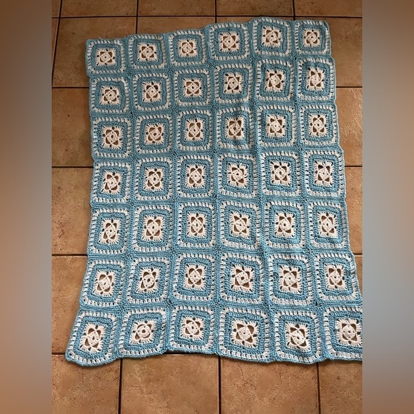 Vintage Crochet Granny Square Blue & White Afghan Throw Blanket 41x51” - Picture 6 of 6